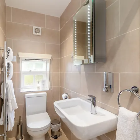Nocleg ze śniadaniem Stilworth House 4*