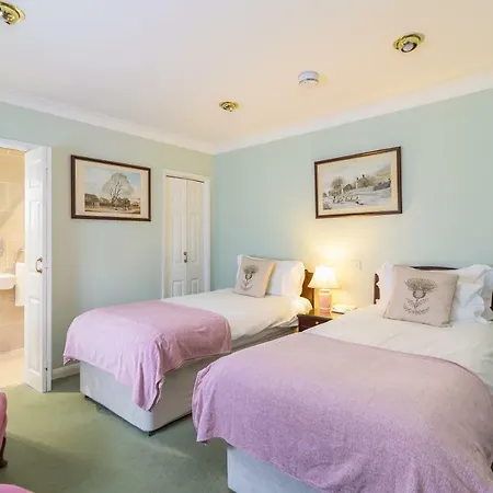 Stilworth House Nocleg ze śniadaniem 4*