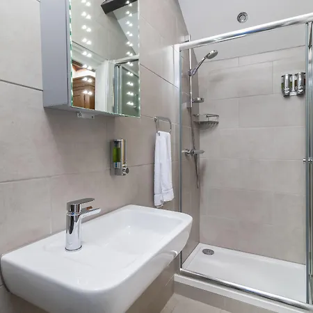 Stilworth House B&B 헴슬리